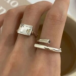 C⭐️ TWEET 925 Sterling Silver Crystal Zircon Ring Set